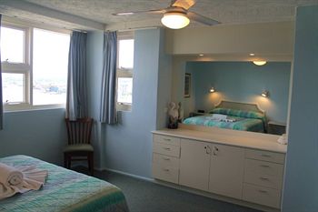 84 The Spit - Accommodation Gold Coast 28