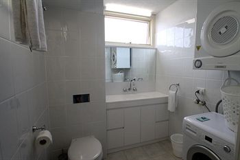 84 The Spit - Accommodation Gold Coast 40