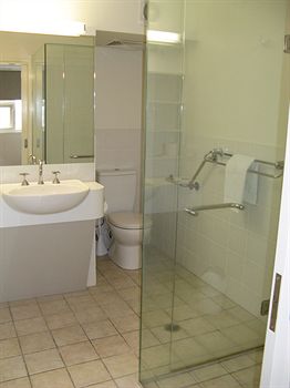 84 The Spit - Accommodation Gold Coast 41