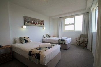 84 The Spit - Accommodation Gold Coast 86