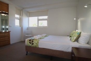 84 The Spit - Accommodation Gold Coast 94