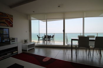 84 The Spit - Accommodation Gold Coast 113