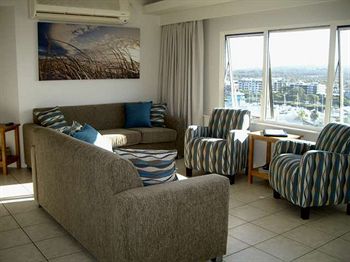 84 The Spit - Accommodation Gold Coast 3