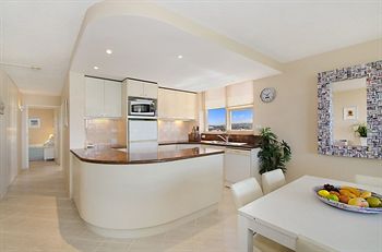 84 The Spit - Accommodation Gold Coast 9