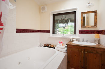 Adeline Bed And Breakfast - Accommodation Gold Coast 37