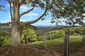 Artisan Spa Views - Accommodation Gold Coast 2