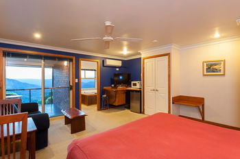 Artisan Spa Views - Accommodation Gold Coast 15