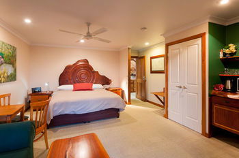 Artisan Spa Views - Accommodation Gold Coast 16