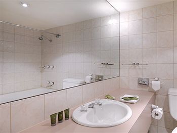 Bayview On The Park - Accommodation Gold Coast 14