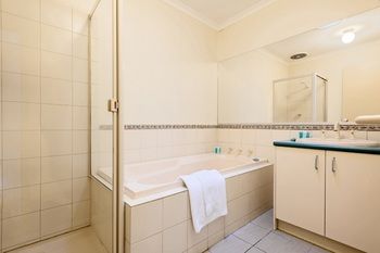Apartments @ Mt Waverley - Accommodation Gold Coast 0