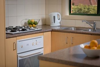 Apartments @ Mt Waverley - Accommodation Gold Coast 4