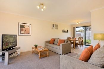Apartments @ Mt Waverley - Accommodation Gold Coast 15