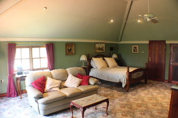 Storey Grange - Accommodation Gold Coast 27