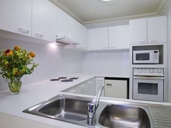 Kimberley Gardens Hotel & Serviced Apartments - Accommodation Gold Coast 1
