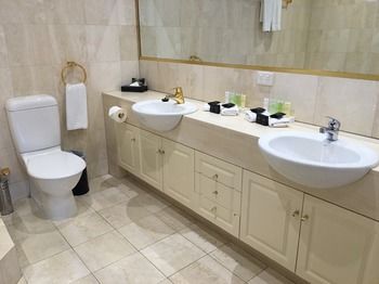 Kimberley Gardens Hotel & Serviced Apartments - Accommodation Gold Coast 24