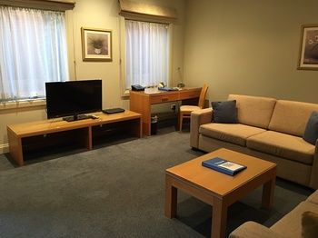 Kimberley Gardens Hotel & Serviced Apartments - Accommodation Gold Coast 26