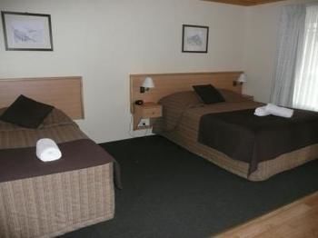 Black Gold Motel - Accommodation Gold Coast 1