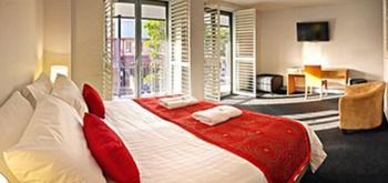 Crown On Darby - Accommodation Gold Coast 10