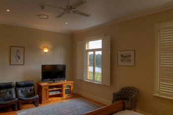 Tizzana Winery Bed & Breakfast - Accommodation Gold Coast 5