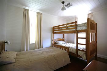 Singletons Retreat - Accommodation Gold Coast 5