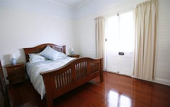 Singletons Retreat - Accommodation Gold Coast 10