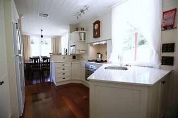 Singletons Retreat - Accommodation Gold Coast 11