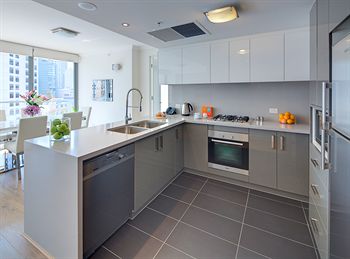Zara Tower - Luxury Suites And Apartments - Accommodation Gold Coast 0