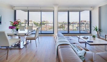 Zara Tower - Luxury Suites And Apartments - Accommodation Gold Coast 9