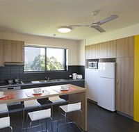 Western Sydney University Village Penrith - Gold Coast 4U