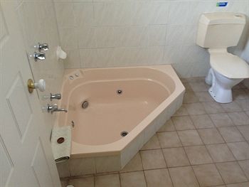 Nunawading Motor Inn - Gold Coast 4U 18