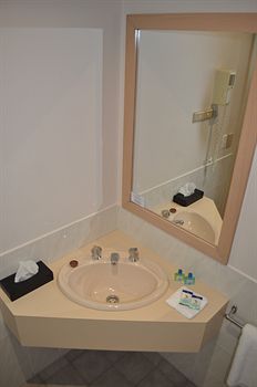 Nunawading Motor Inn - Gold Coast 4U 26