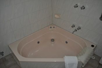 Nunawading Motor Inn - Gold Coast 4U 36