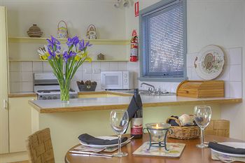 CountryPlace - Accommodation Gold Coast 2