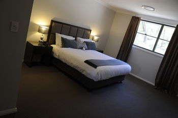 Riverside Oaks Golf Resort - Accommodation Gold Coast 17