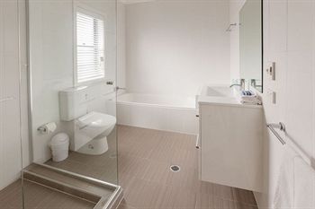 Everton Apartments - Accommodation Gold Coast 2