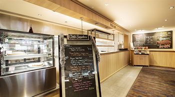 Colyton Hotel - Accommodation Gold Coast 9