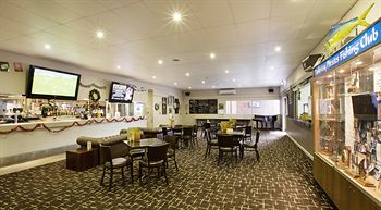 Parkway Hotel - Accommodation Gold Coast 2
