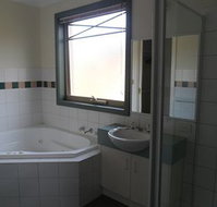 Australian Home Away  Box Hill 32 - Accommodation Gold Coast