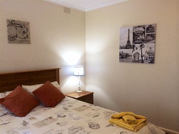 Australian Home Away @ Doncaster Grange Park - Accommodation Gold Coast 4