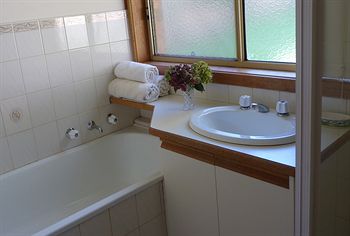 Australian Home Away @ Doncaster Andersons Creek 2 - Accommodation Gold Coast 0