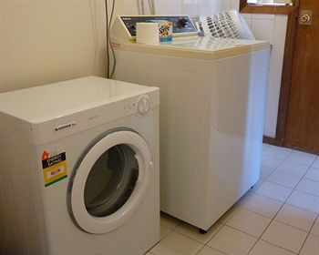 Australian Home Away @ Doncaster Andersons Creek 2 - Accommodation Gold Coast 2