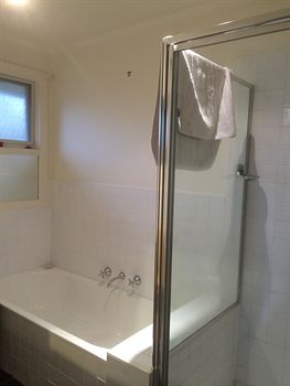 Australian Home Away Doncaster Elgar 2 - Accommodation Gold Coast 0
