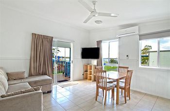 South Coast Retreat - Accommodation Gold Coast 0