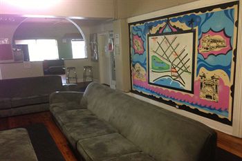 Oslo Hotel - Hostel - Accommodation Gold Coast 6