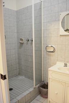 Oslo Hotel - Hostel - Accommodation Gold Coast 12