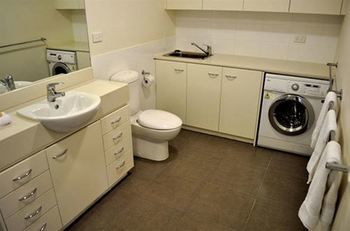 Albert Road Serviced Apartments - Accommodation Gold Coast 10