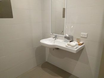 Ibis Styles The Entrance - Accommodation Gold Coast 14