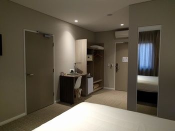 Ibis Styles The Entrance - Accommodation Gold Coast 28