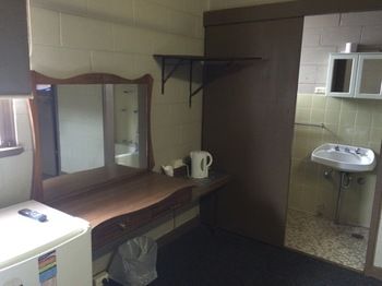 Golfview Hotel - Accommodation Gold Coast 2