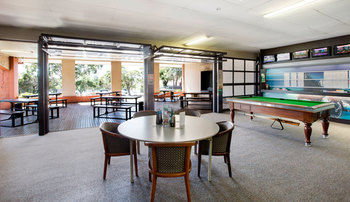 Golfview Hotel - Accommodation Gold Coast 10